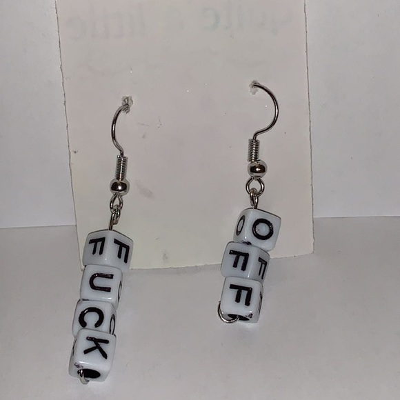 Letter earrings - Picture 2 of 3